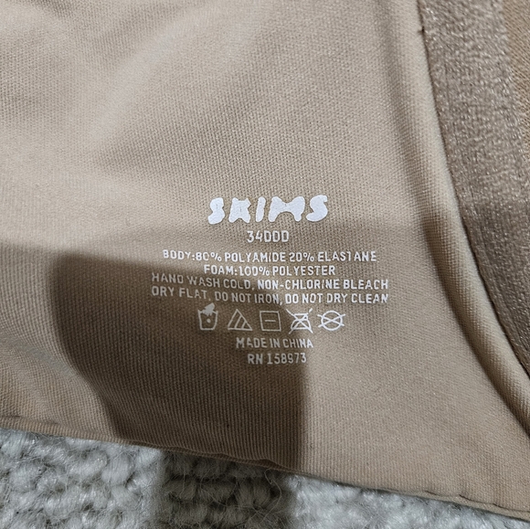 SKIMS Push Up Bra Size 34DDD - Picture 7 of 7